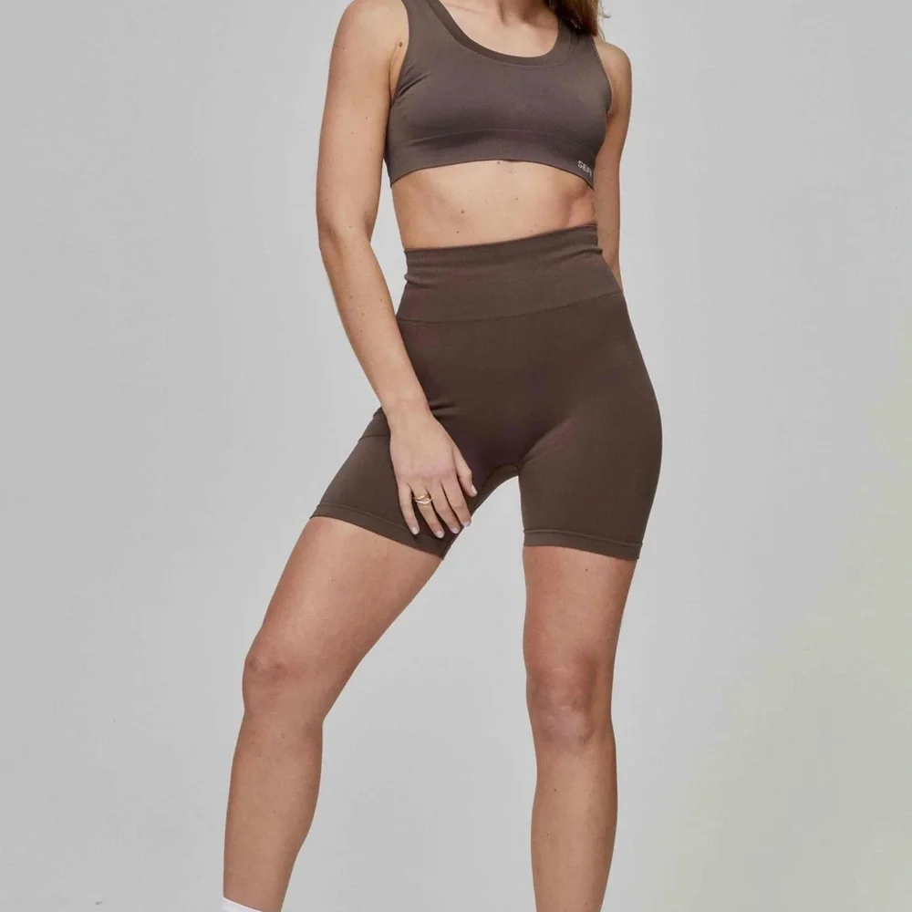 Sefi Activewear Shorts - Picture 3 of 9